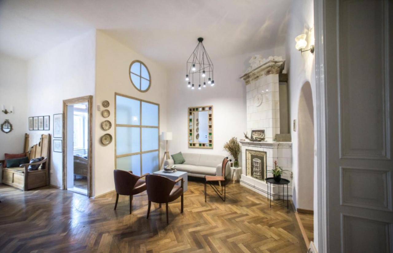 Anno 1800 Apartment Bistriţa Exterior foto